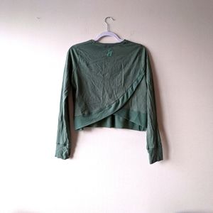 HyprWear Cropped Longsleeved Workout Tee